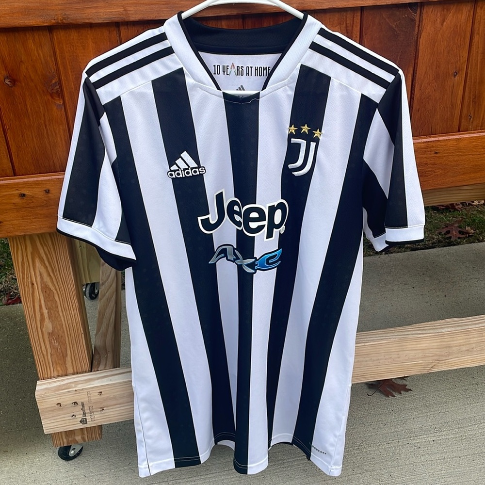 Mens Juventus Soccer Jersey Size Medium Lightweight NWOT
